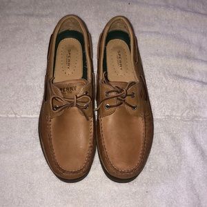 Tan Sperrys